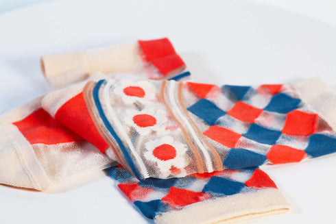 Diamond Daisy Retro Socks